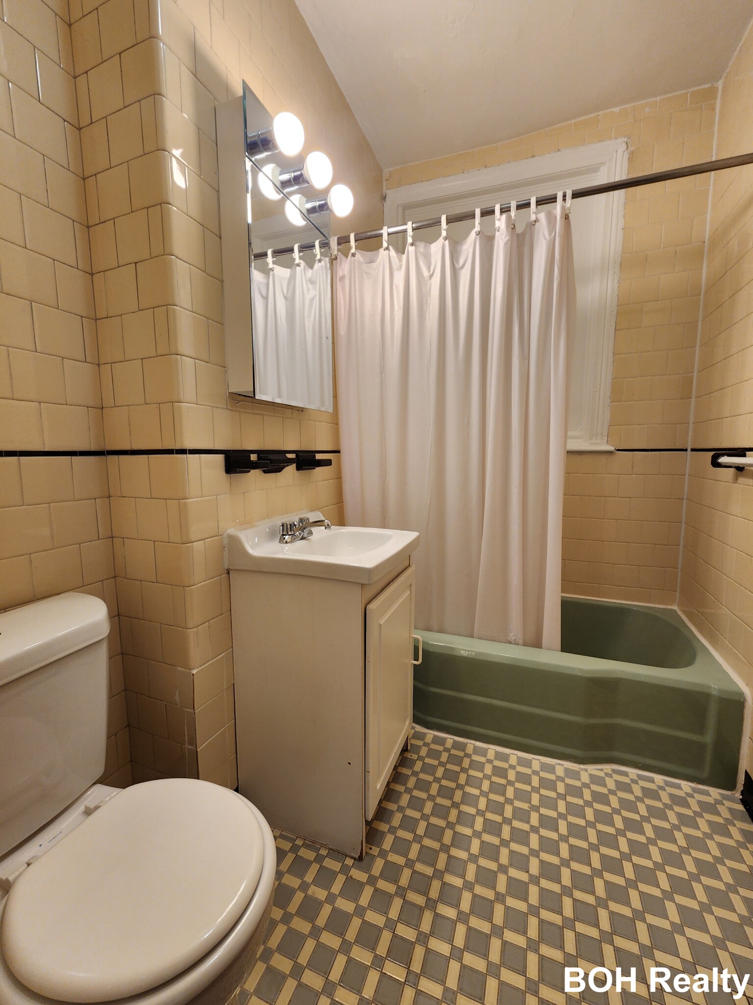 1223 Beacon St, Brookline