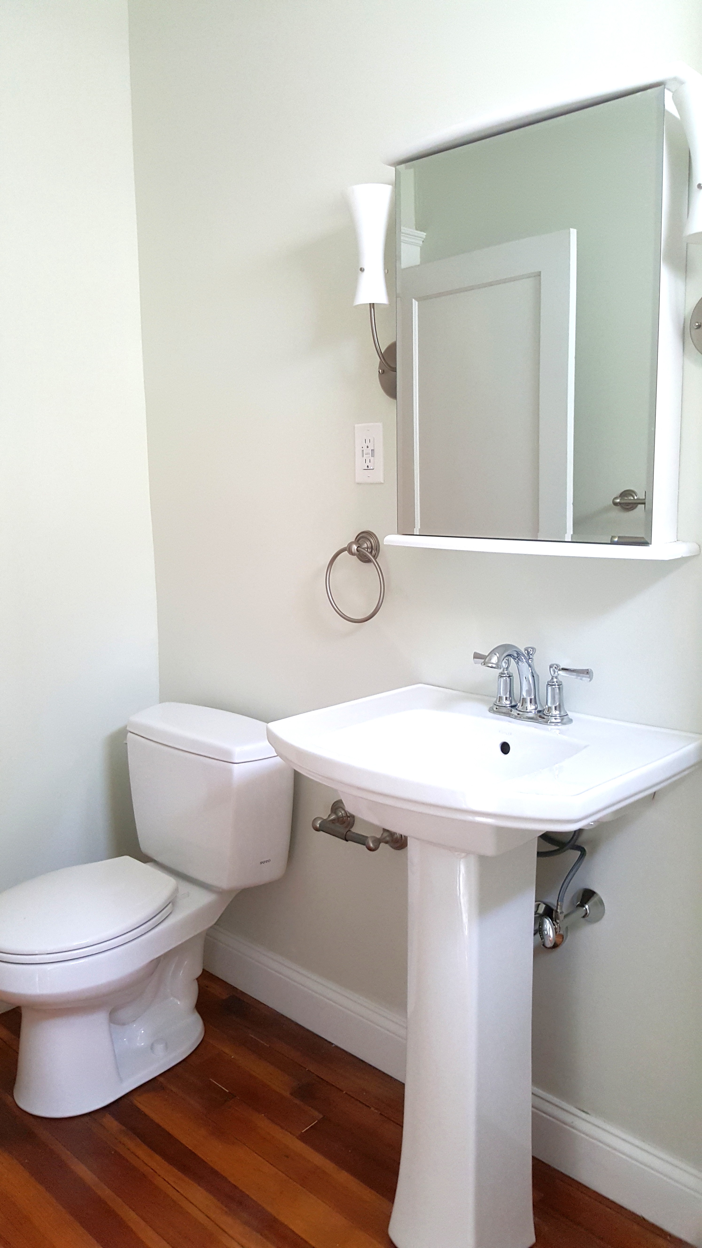 Photos of apartment on Fellsway,Medford MA 02155