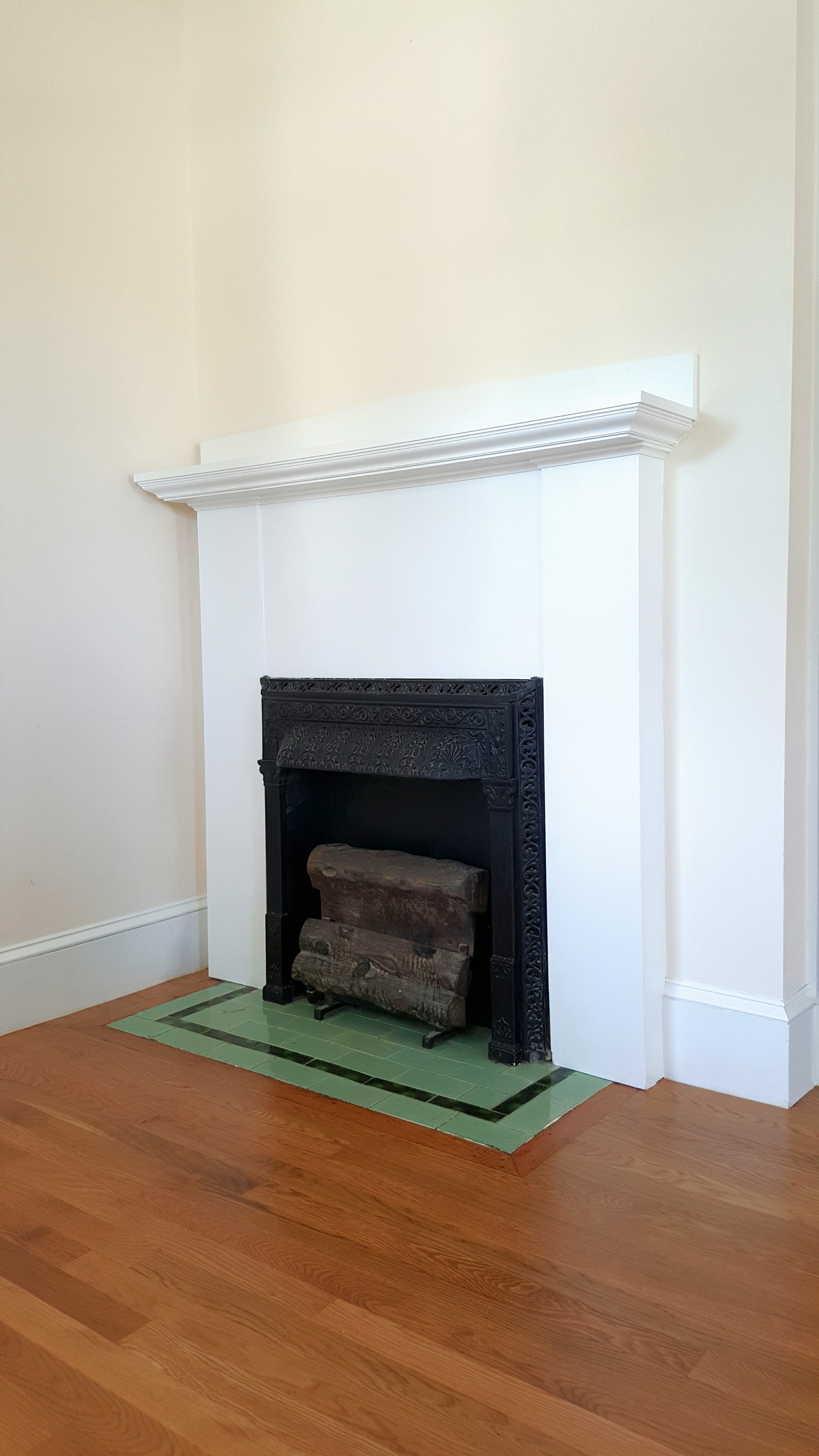 Photos of apartment on Fellsway,Medford MA 02155