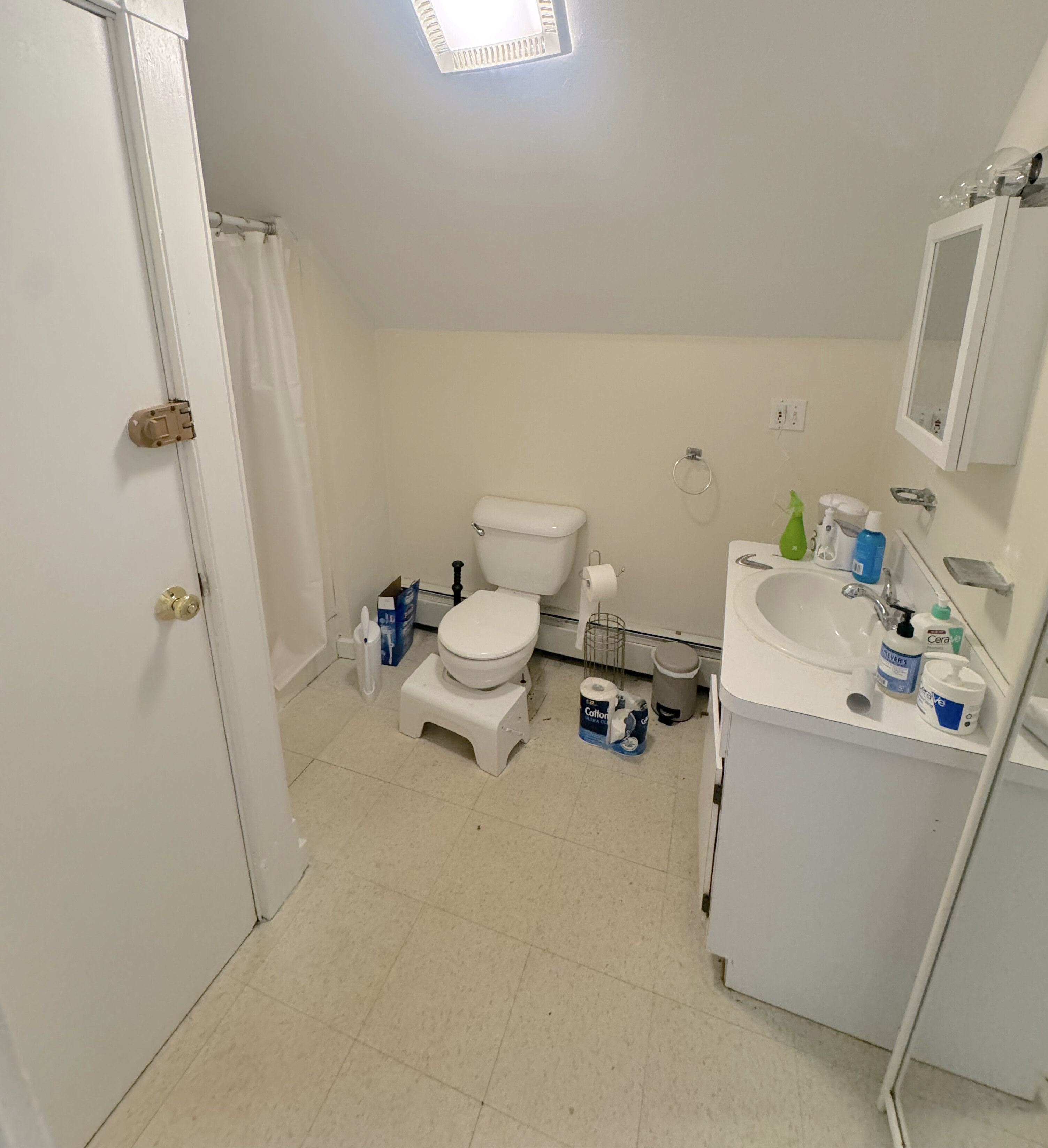 Photos of apartment on Aldie St.,Boston MA 02134