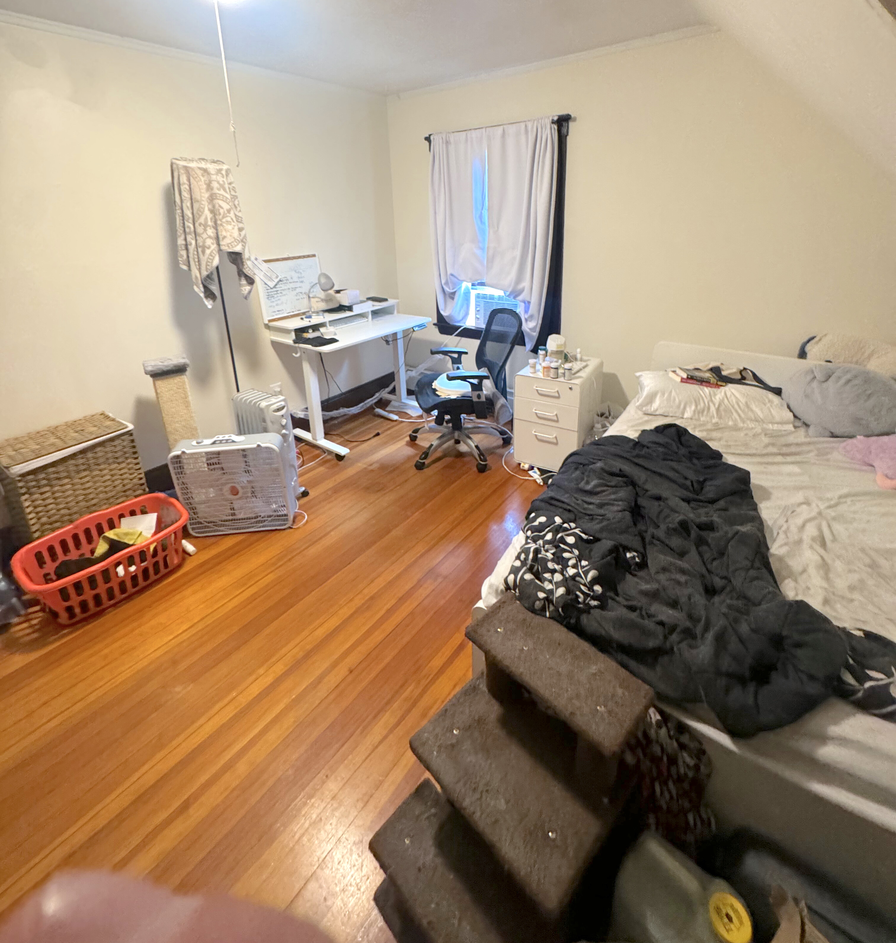 Photos of apartment on Aldie St.,Boston MA 02134