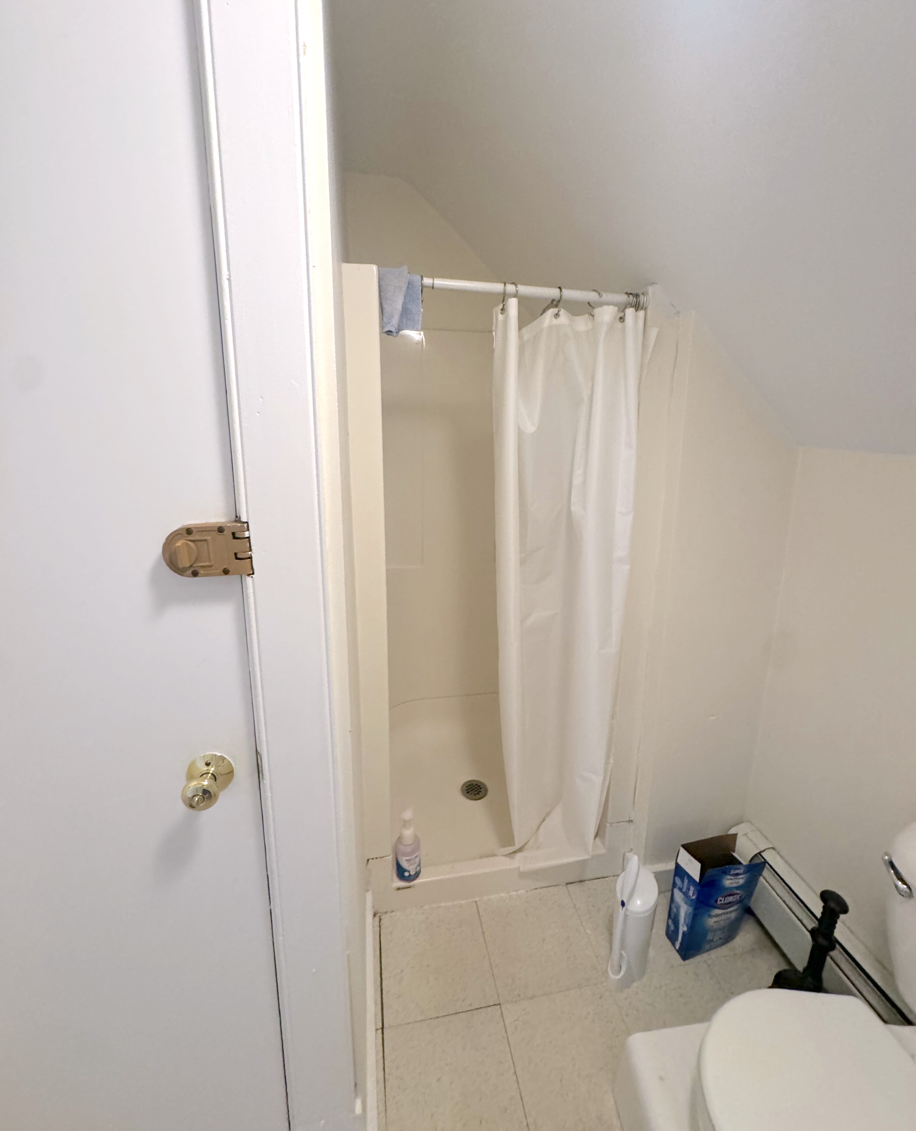 Photos of apartment on Aldie St.,Boston MA 02134