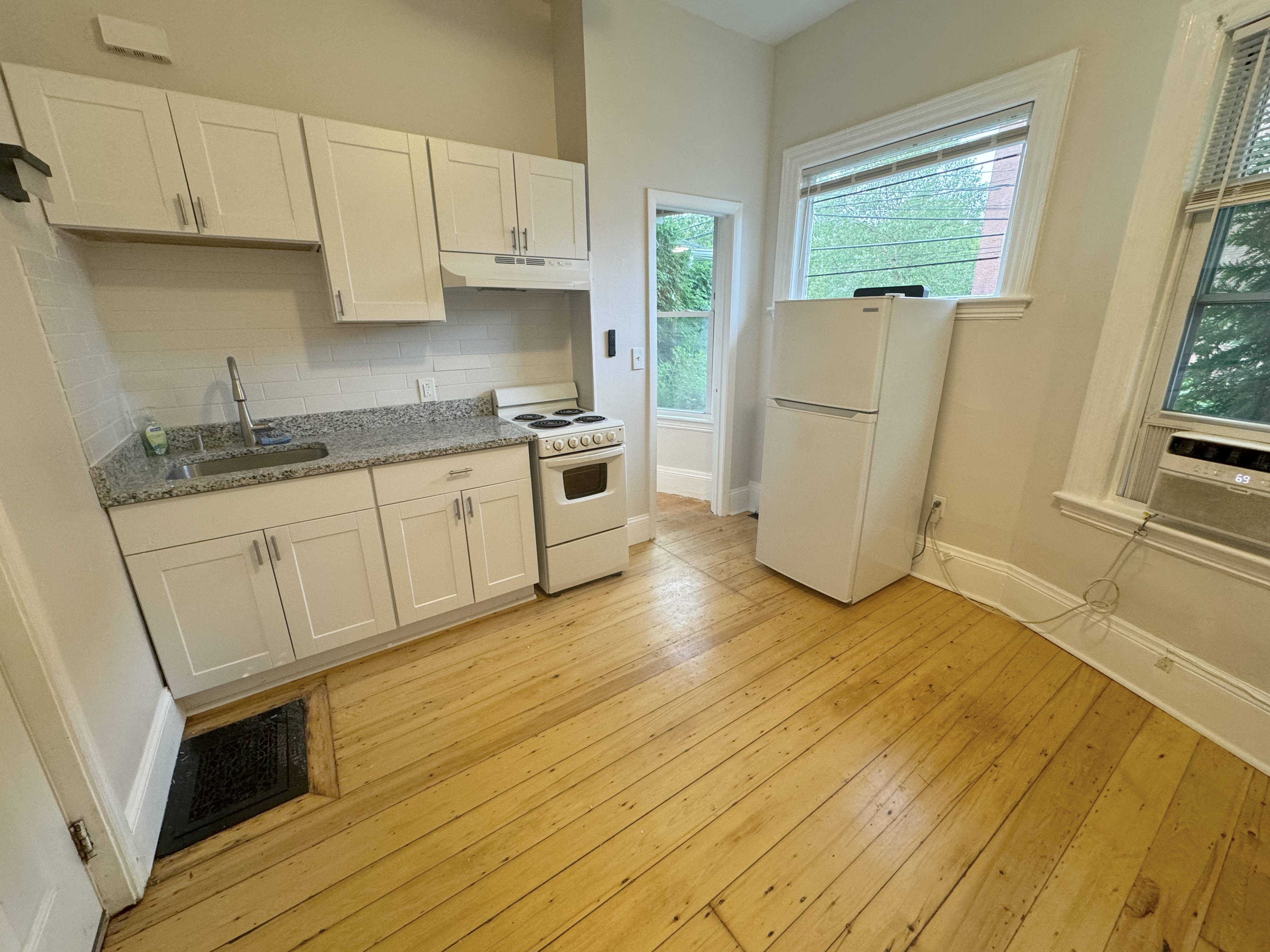 Photos of apartment on Academy Hill,Boston MA 02135