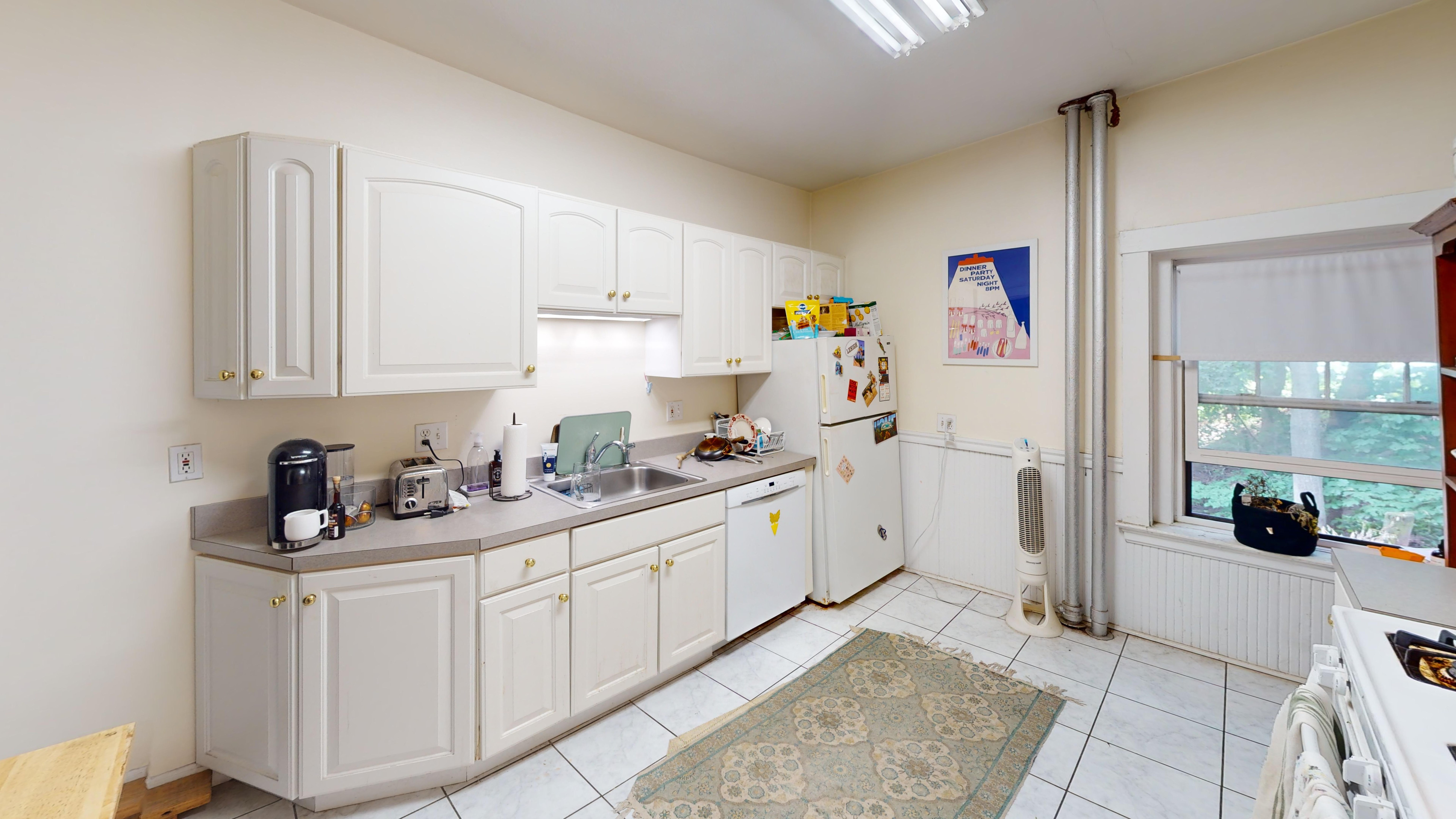 Photos of apartment on Beacon St.,Brookline MA 02446