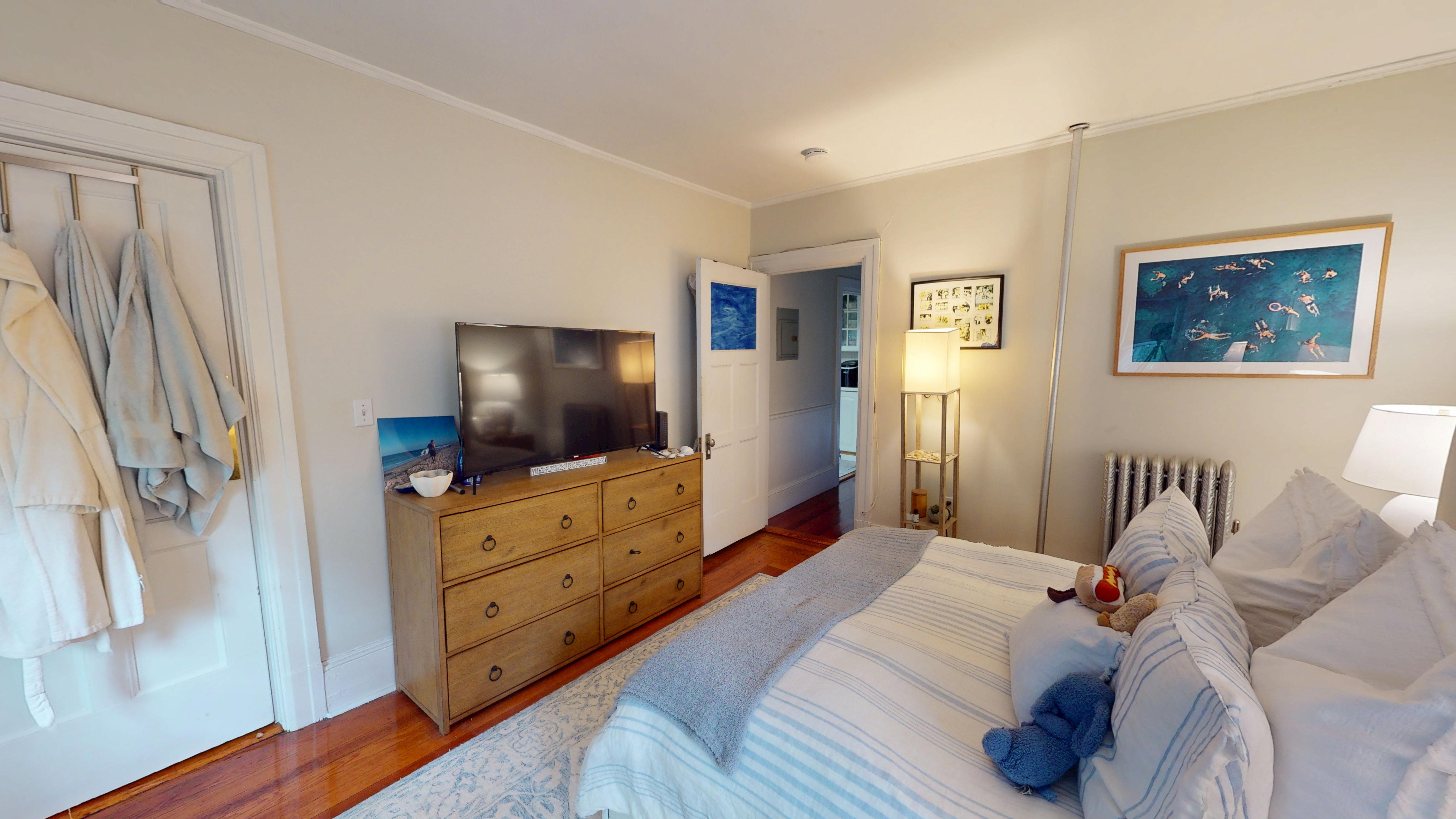 Photos of apartment on Beacon St.,Brookline MA 02446
