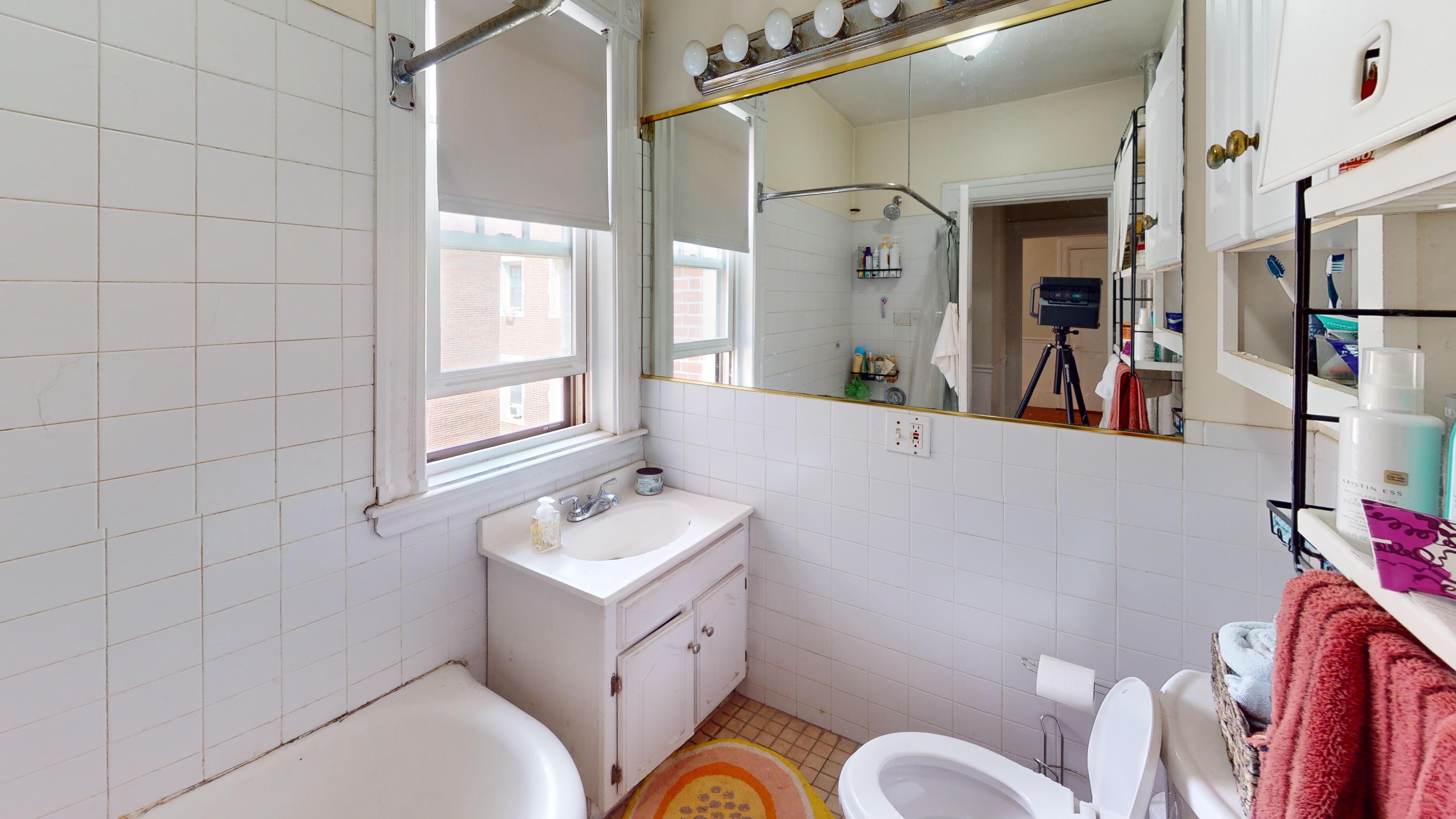 Photos of apartment on Beacon St.,Brookline MA 02446