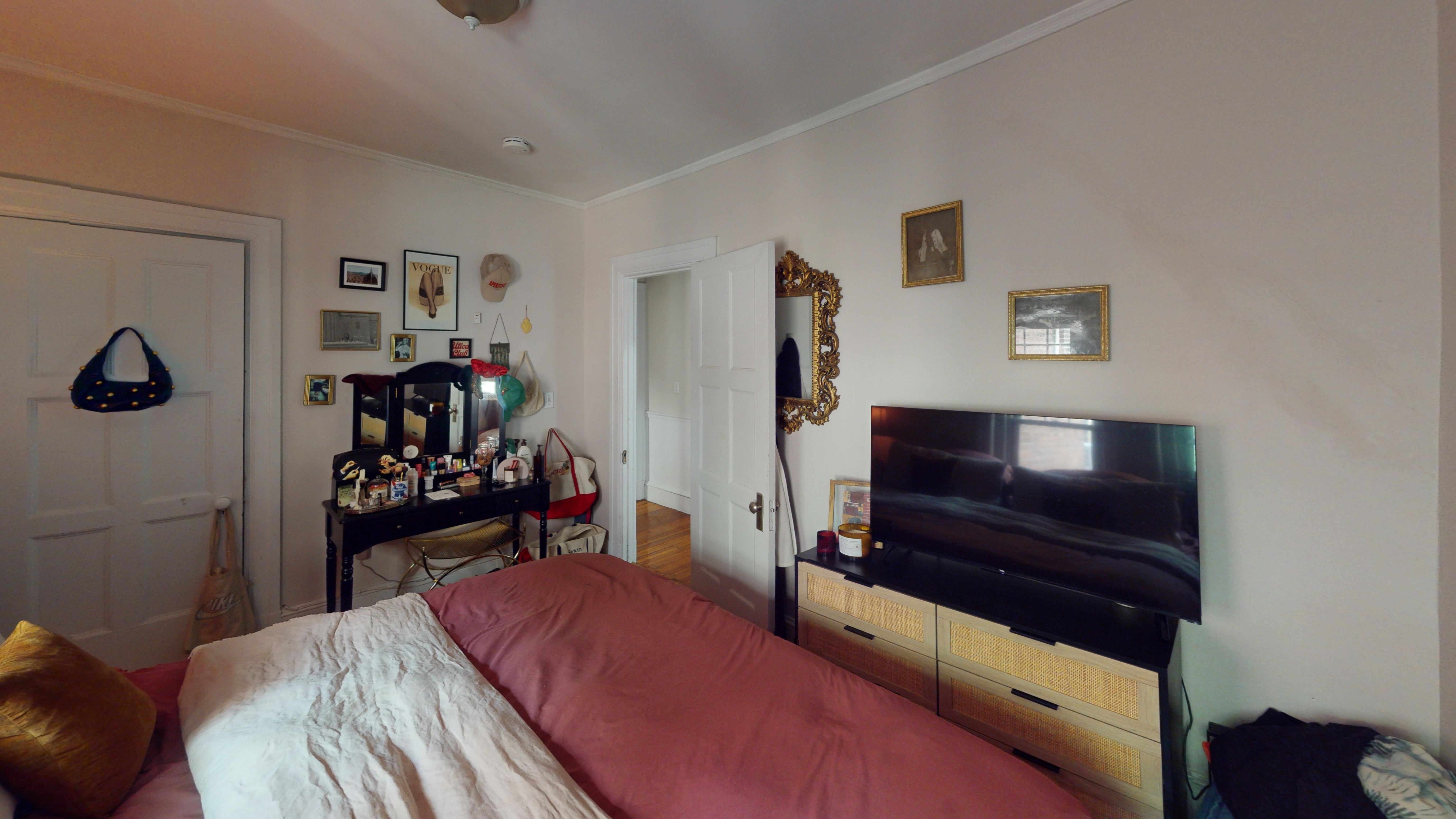 Photos of apartment on Beacon St.,Brookline MA 02446