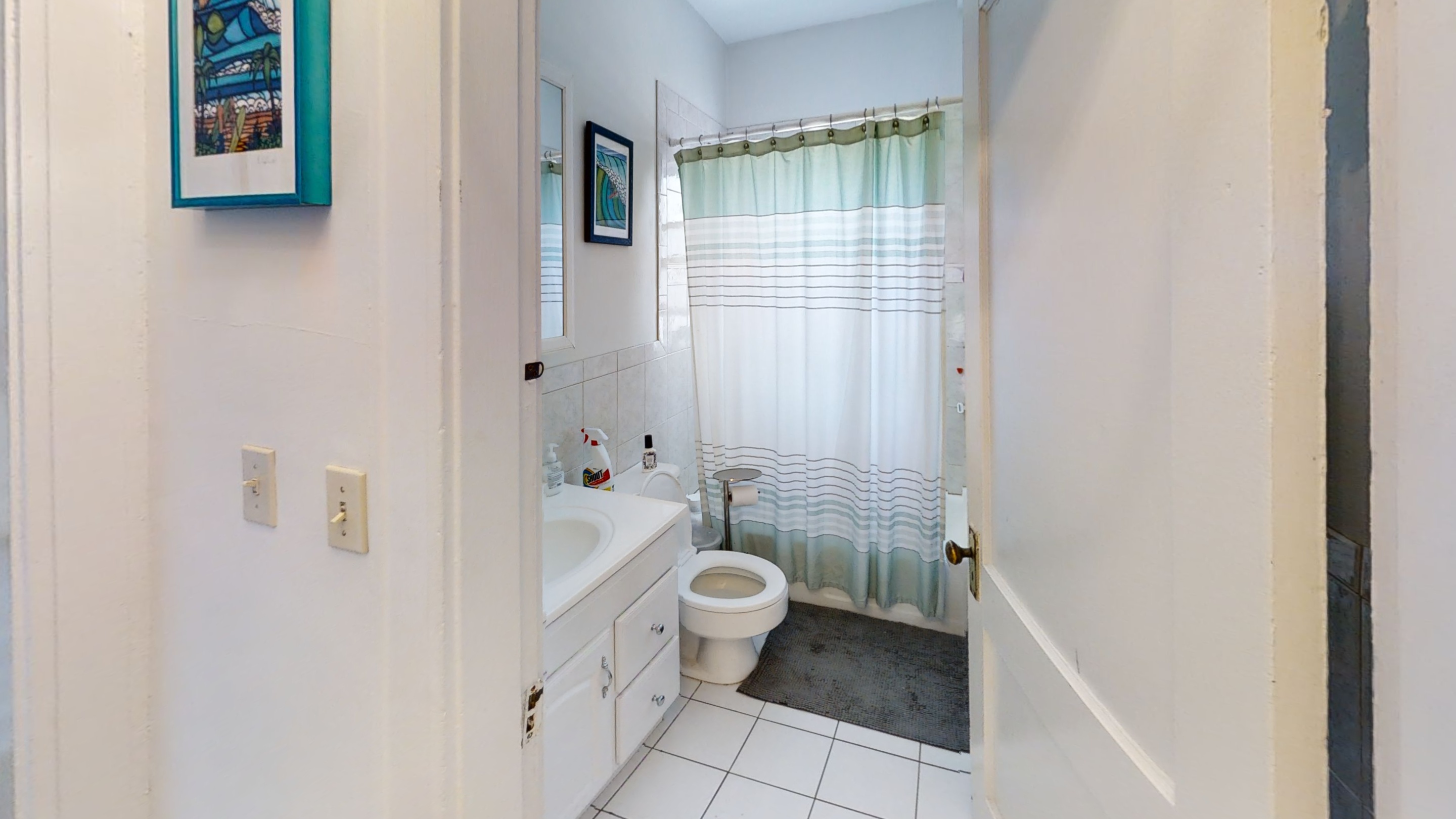 Photos of apartment on Commonwealth Ave.,Boston MA 02135