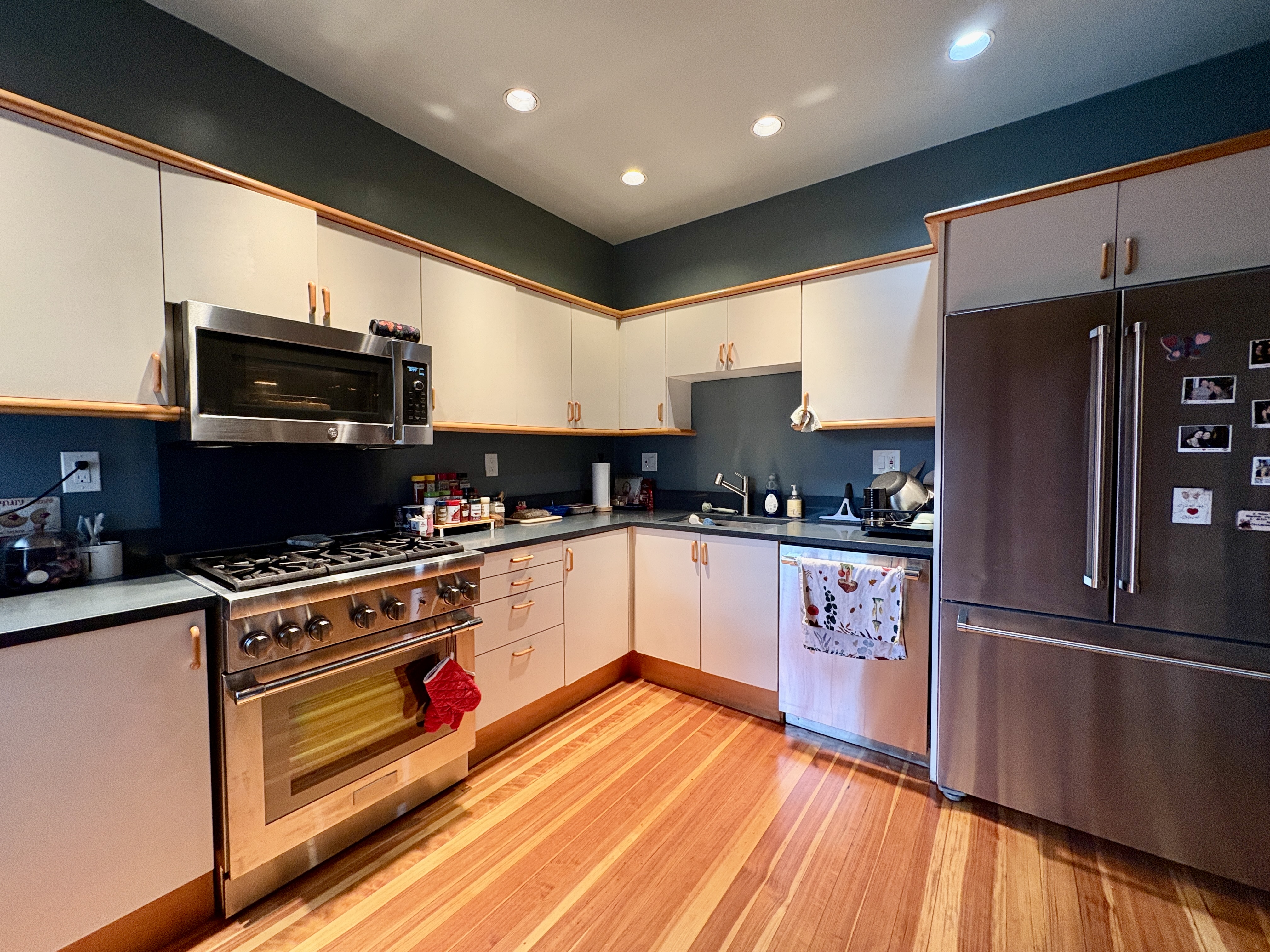 Photos of apartment on Naples,Brookline MA 02446