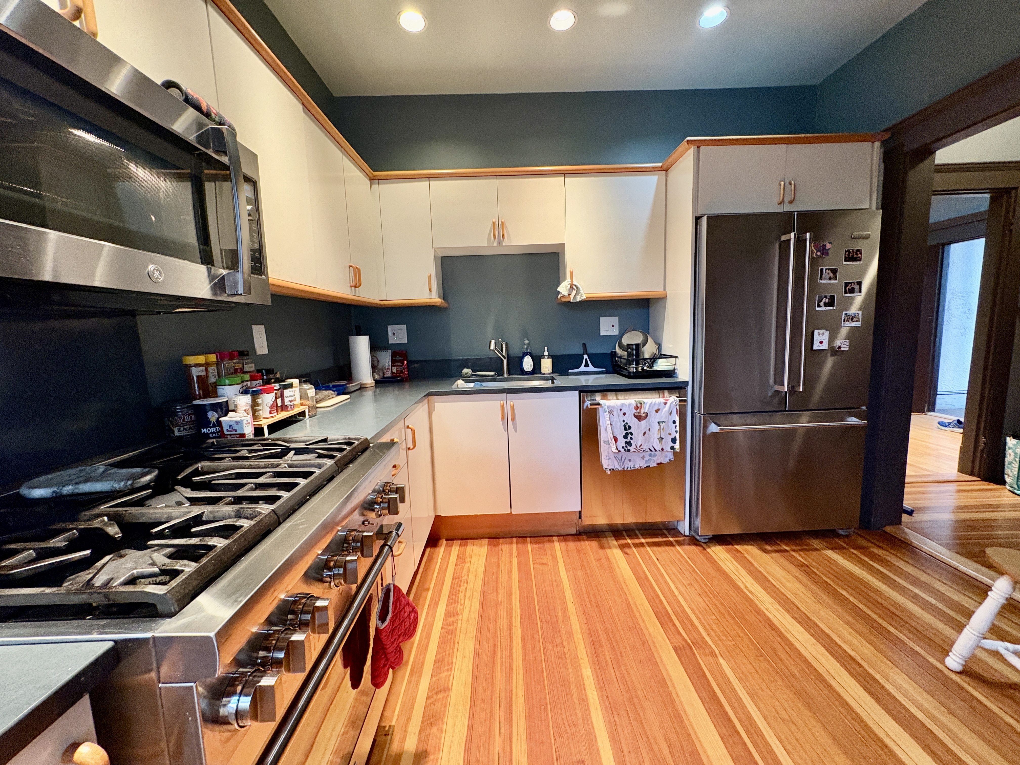 Photos of apartment on Naples,Brookline MA 02446