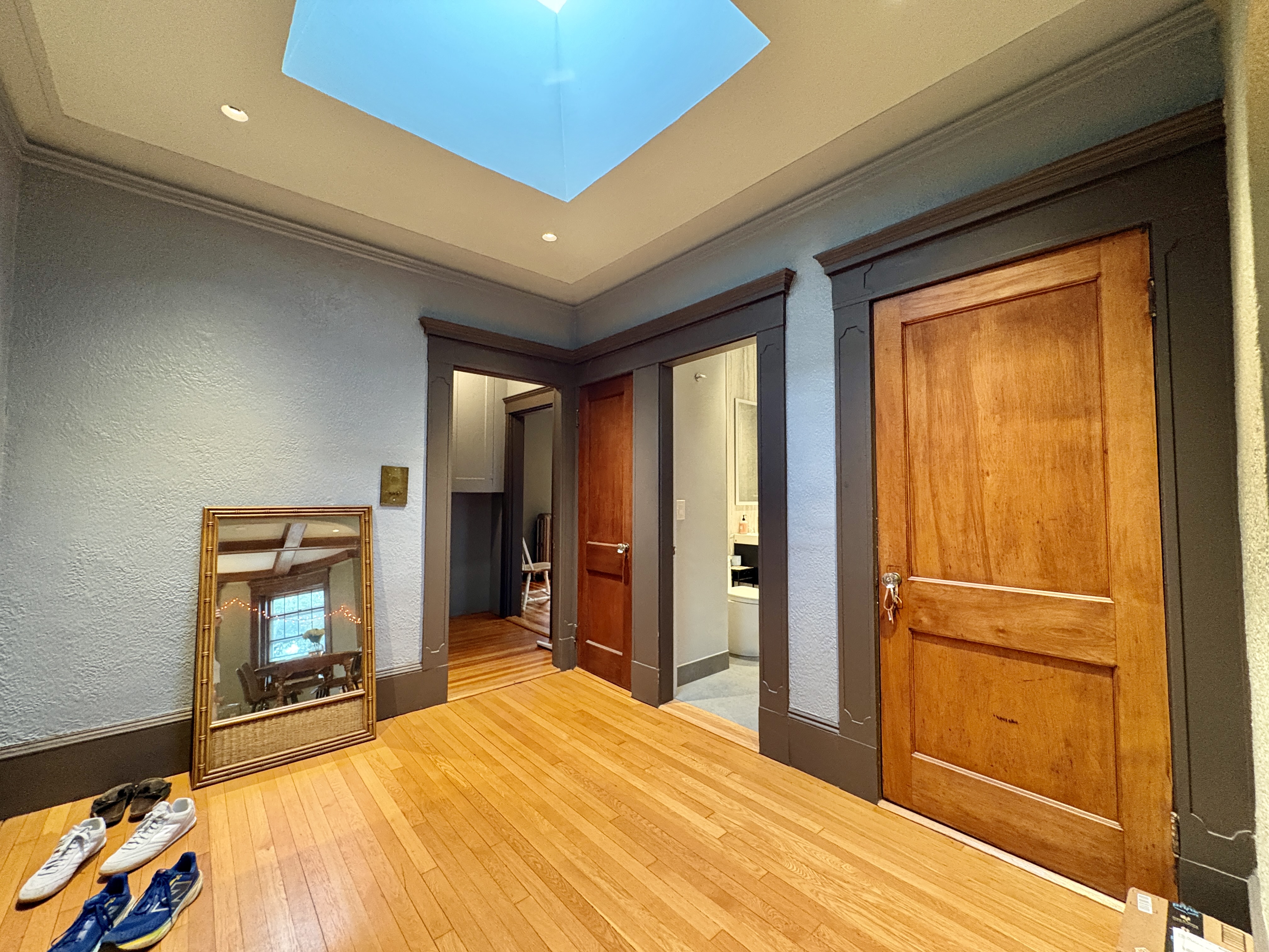 Photos of apartment on Naples,Brookline MA 02446