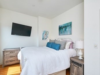 19 Knowlton St, South Boston