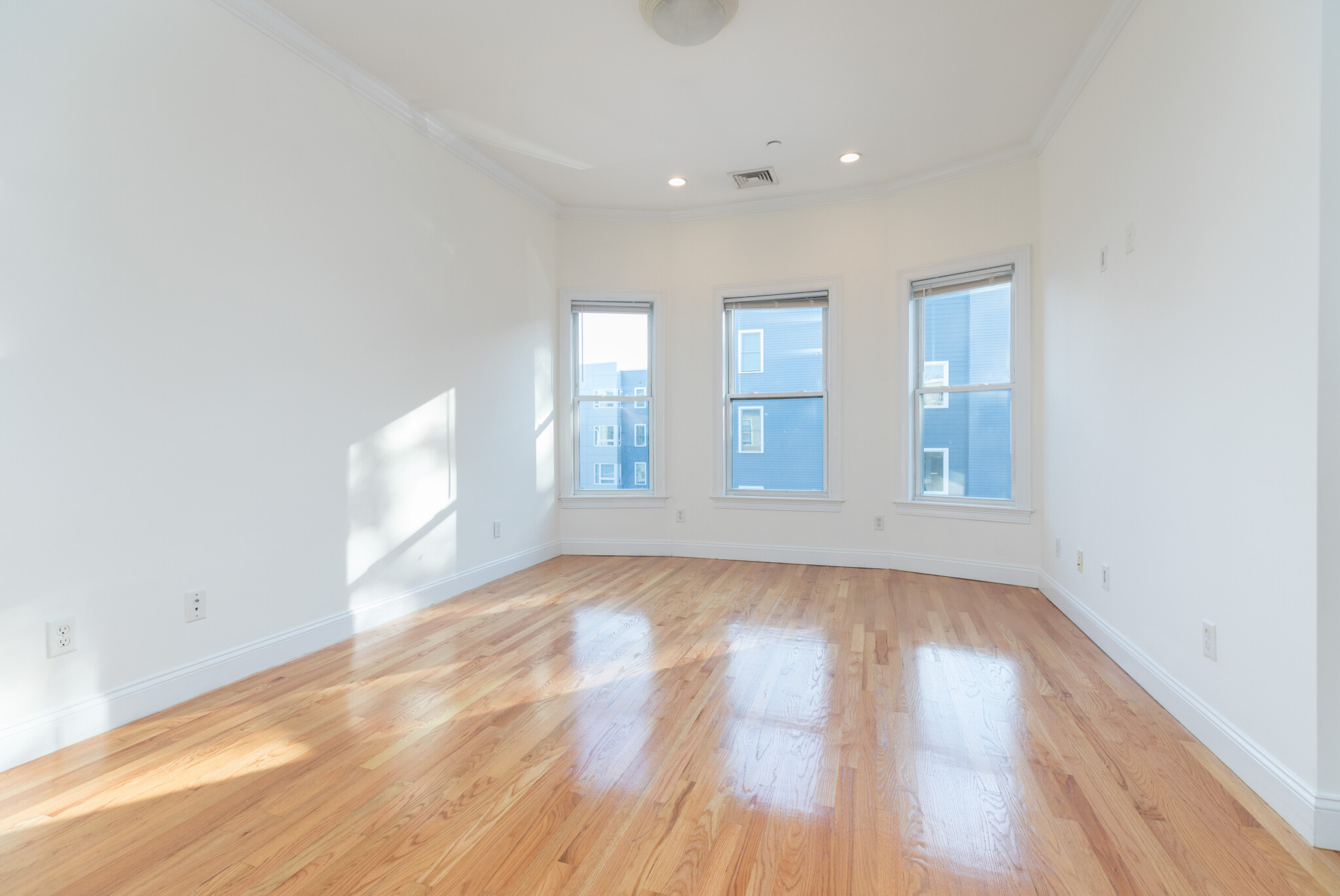 19 Knowlton St, South Boston