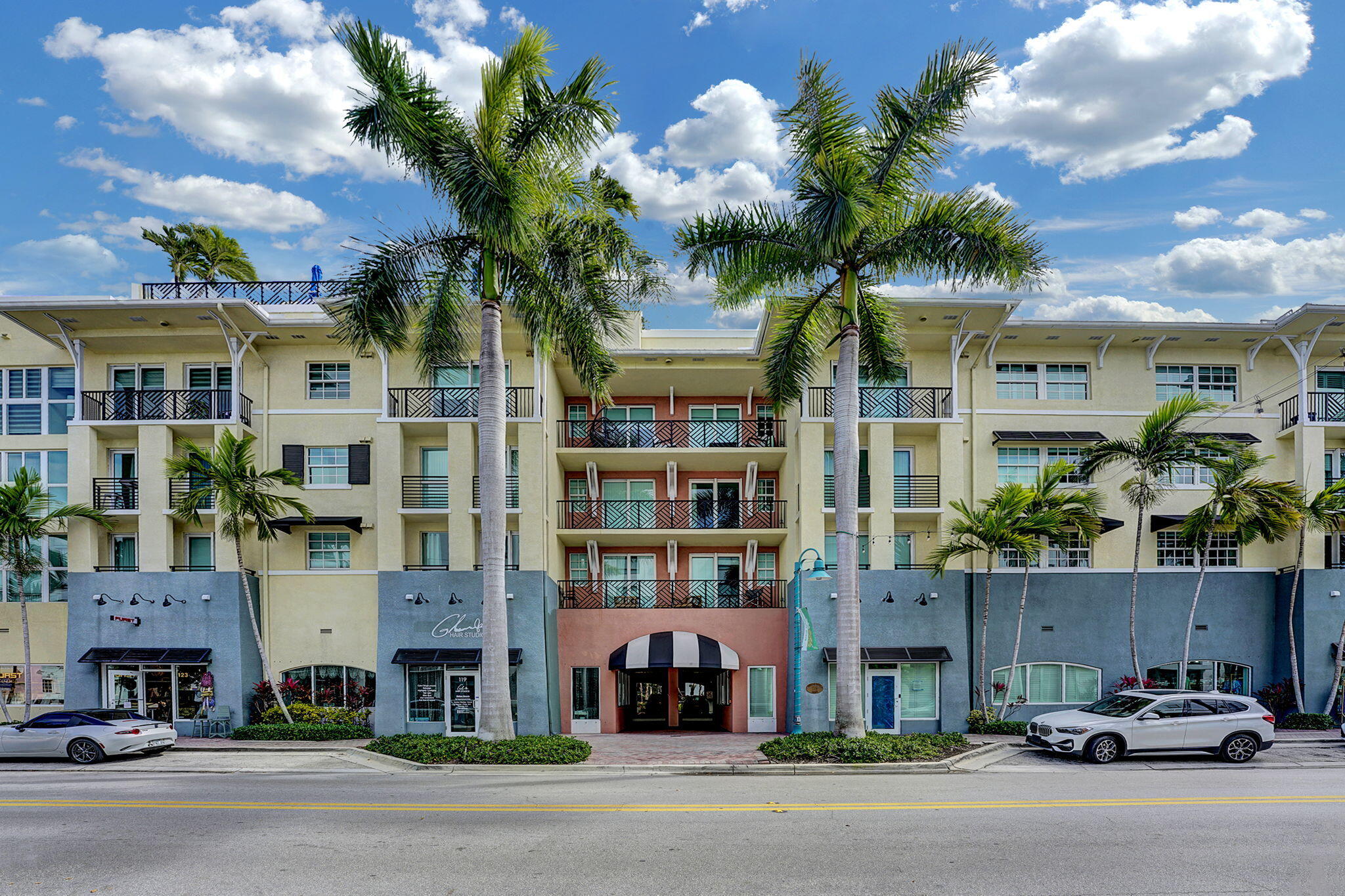 225 NE 1st St. - 5,500USD / month