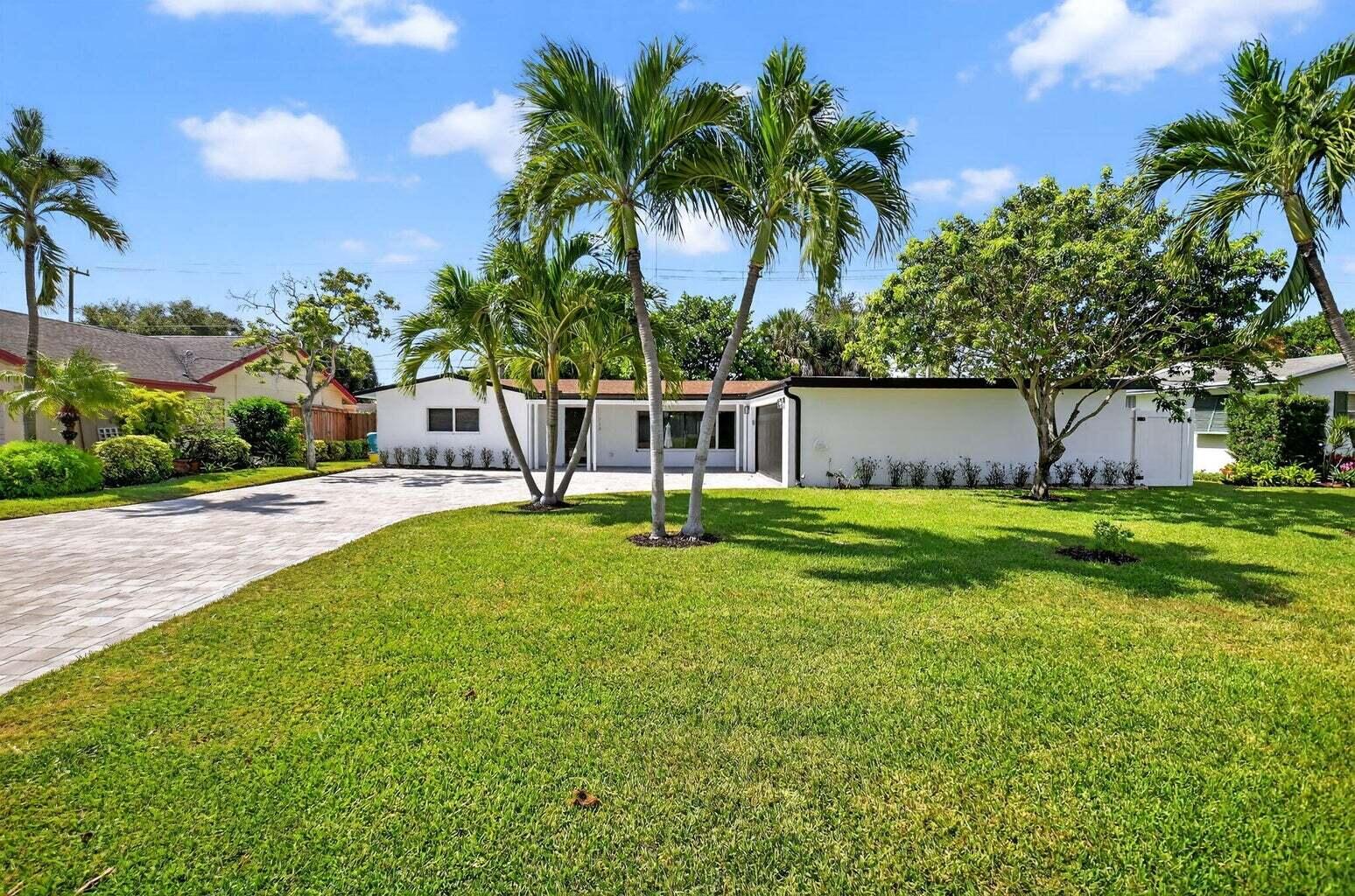 714 SW 25th Ave., Boynton Beach, FL - 5,500 USD/ month