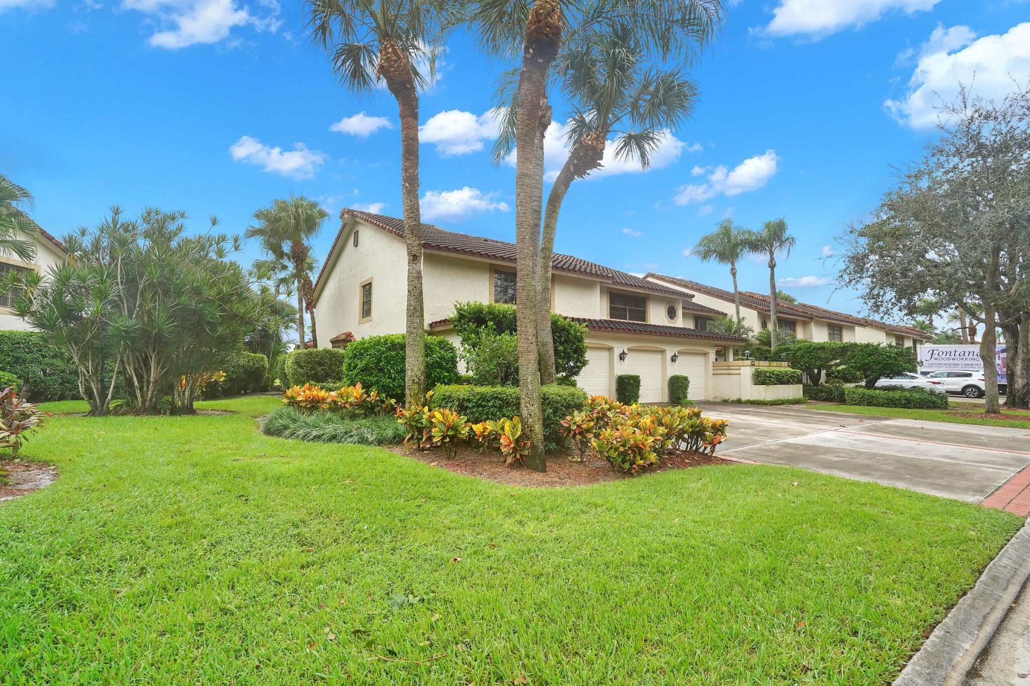 7714 La Mirada Dr., Boca Raton, FL - 4,000 USD/ month