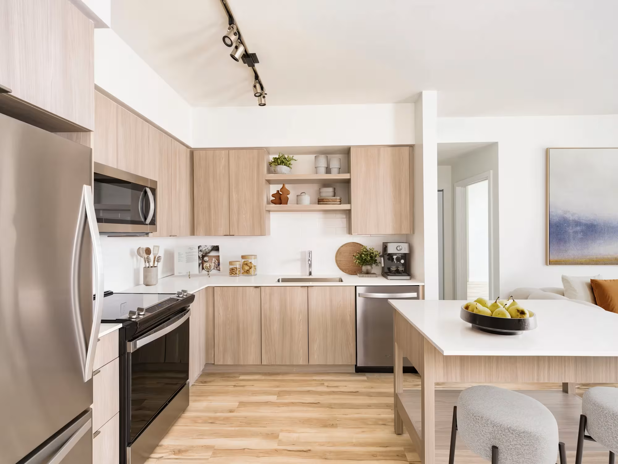 300 SW 2nd Ave. - 2,530USD / month