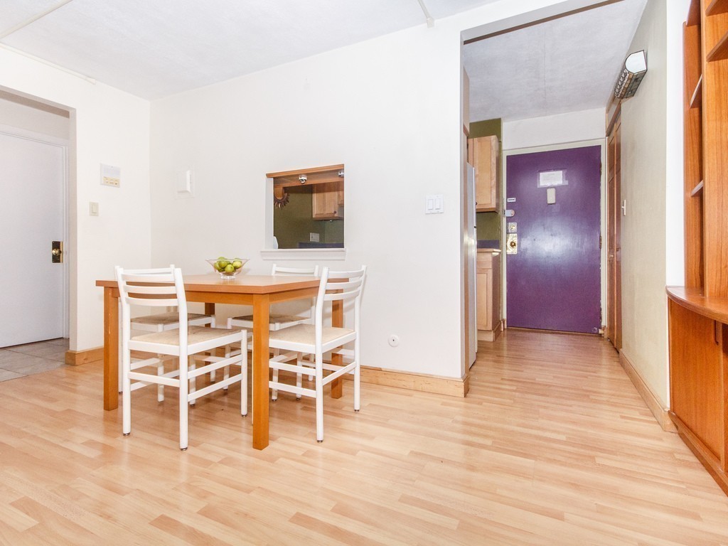 4 Trowbridge Pl, Mid-Cambridge