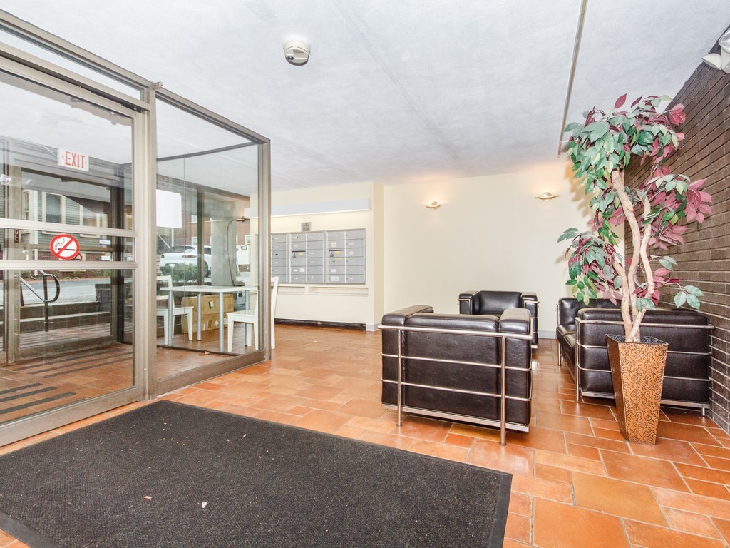 4 Trowbridge Pl, Mid-Cambridge