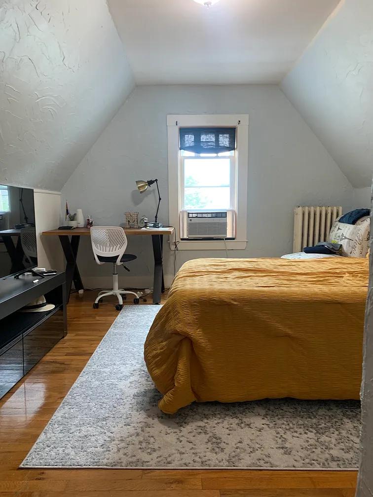 Photos of apartment on Walnut St.,Everett MA 02149