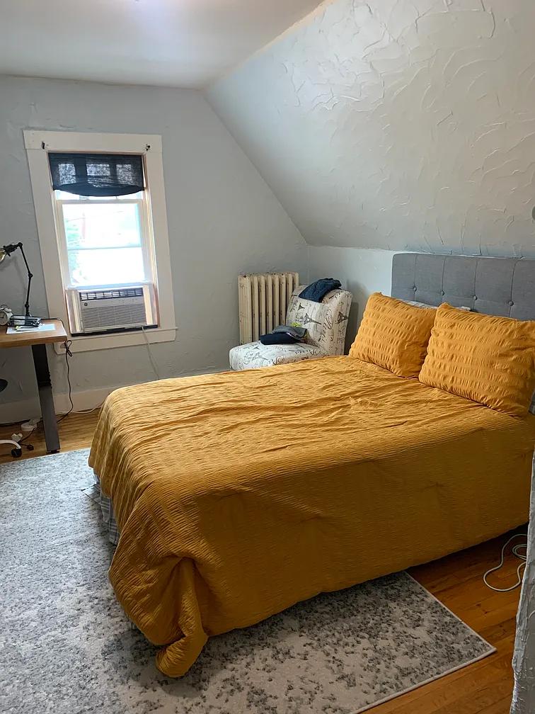 Photos of apartment on Walnut St.,Everett MA 02149