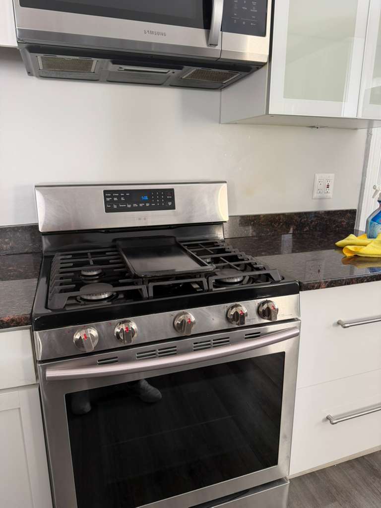 Photos of apartment on Waverly St.,Everett MA 02149