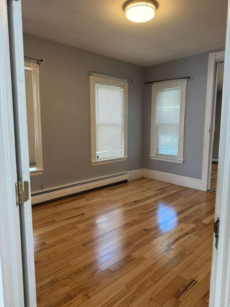 Photos of apartment on Waverly St.,Everett MA 02149