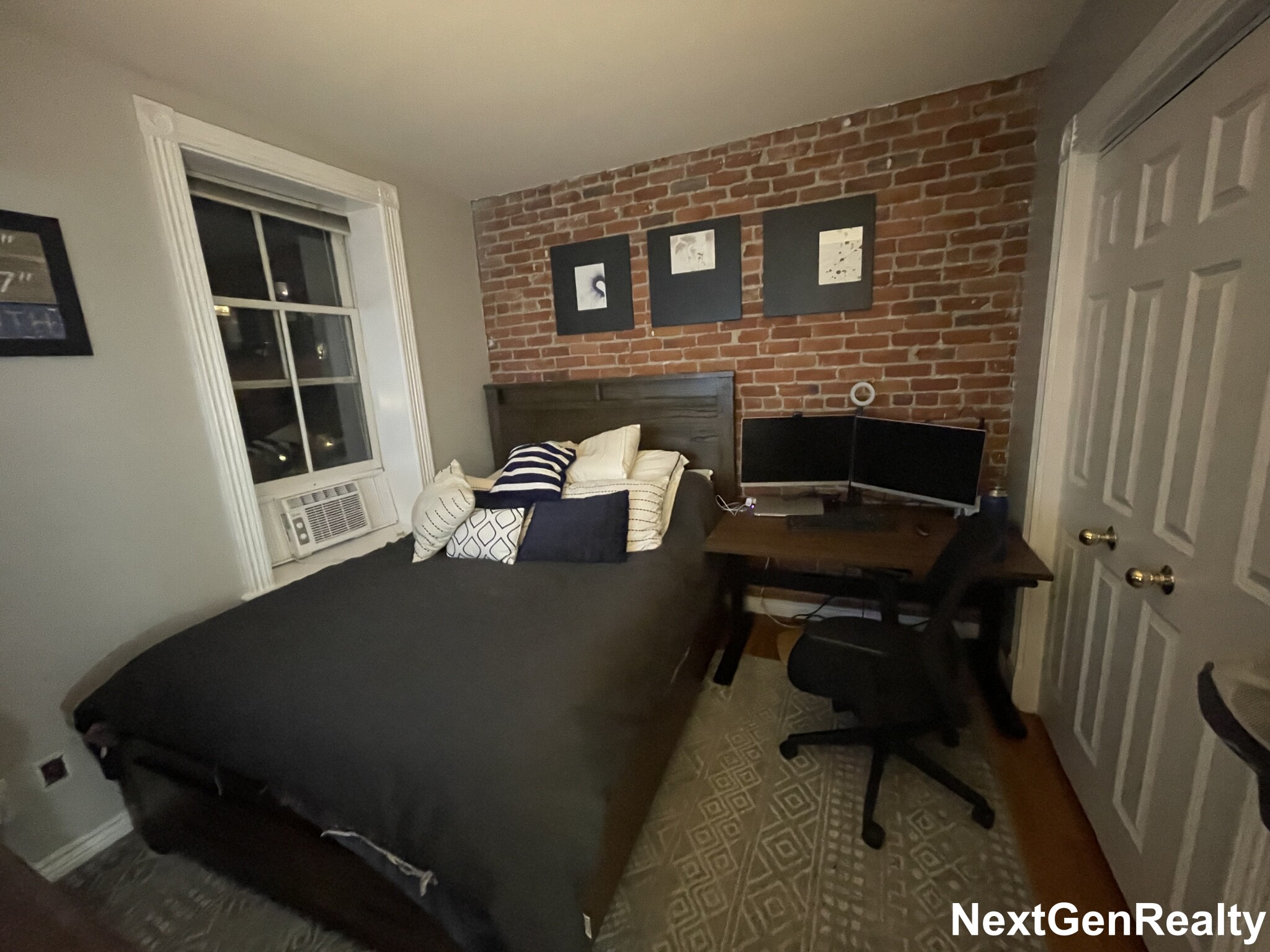 90 Saint Botolph St, South End