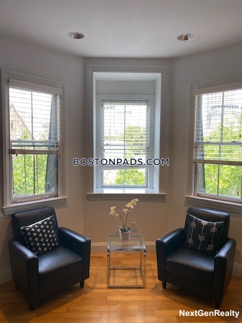 476 Columbus Ave, South End