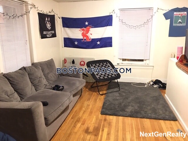 212 Hemenway St, Fenway