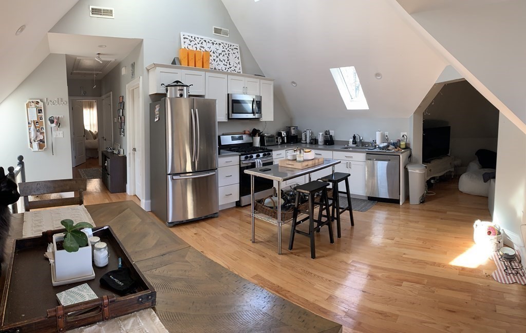 Photos of apartment on Mount Vernon St.,Boston MA 02125