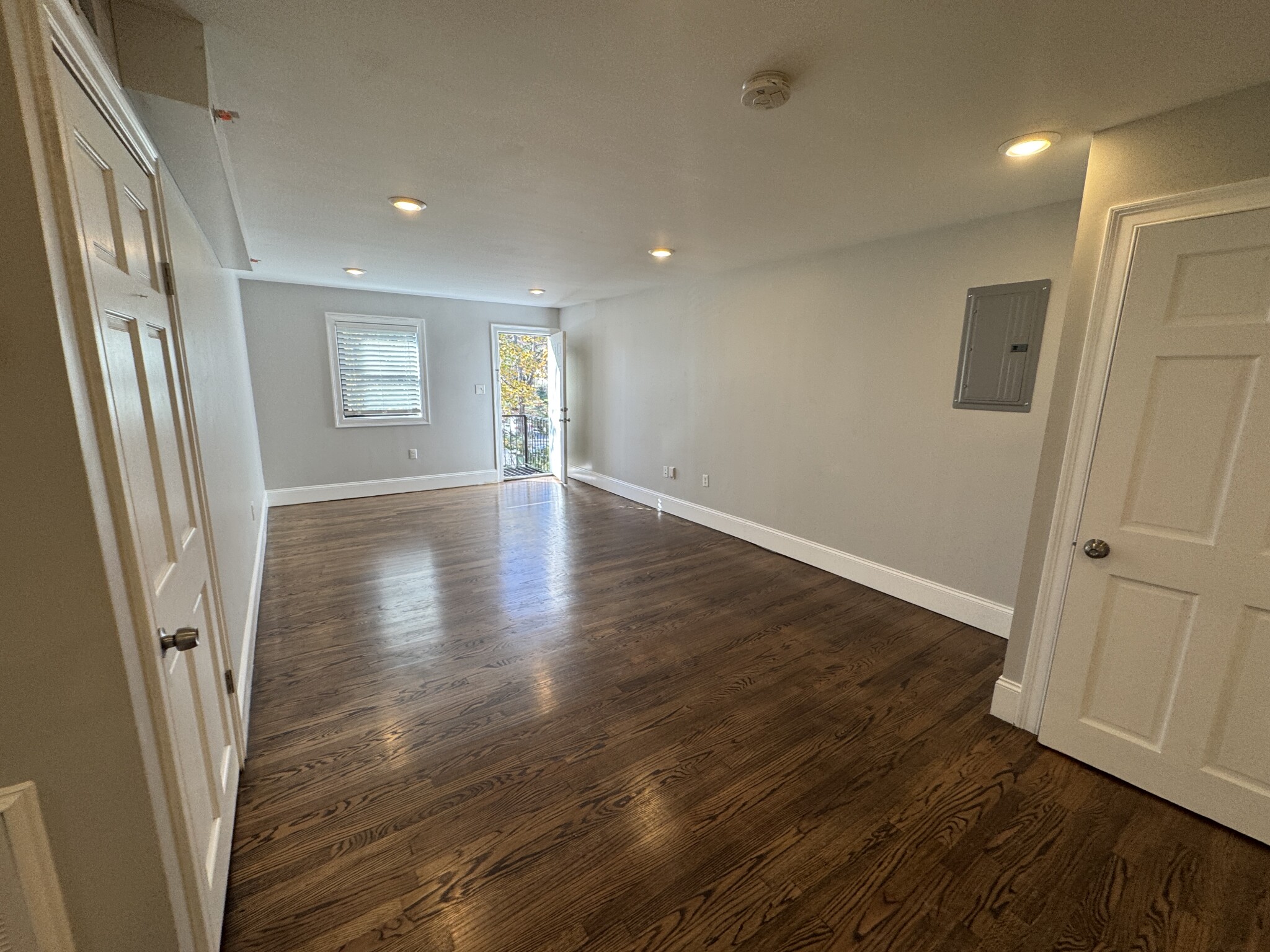 Photos of apartment on Dudley St.,Boston MA 02119