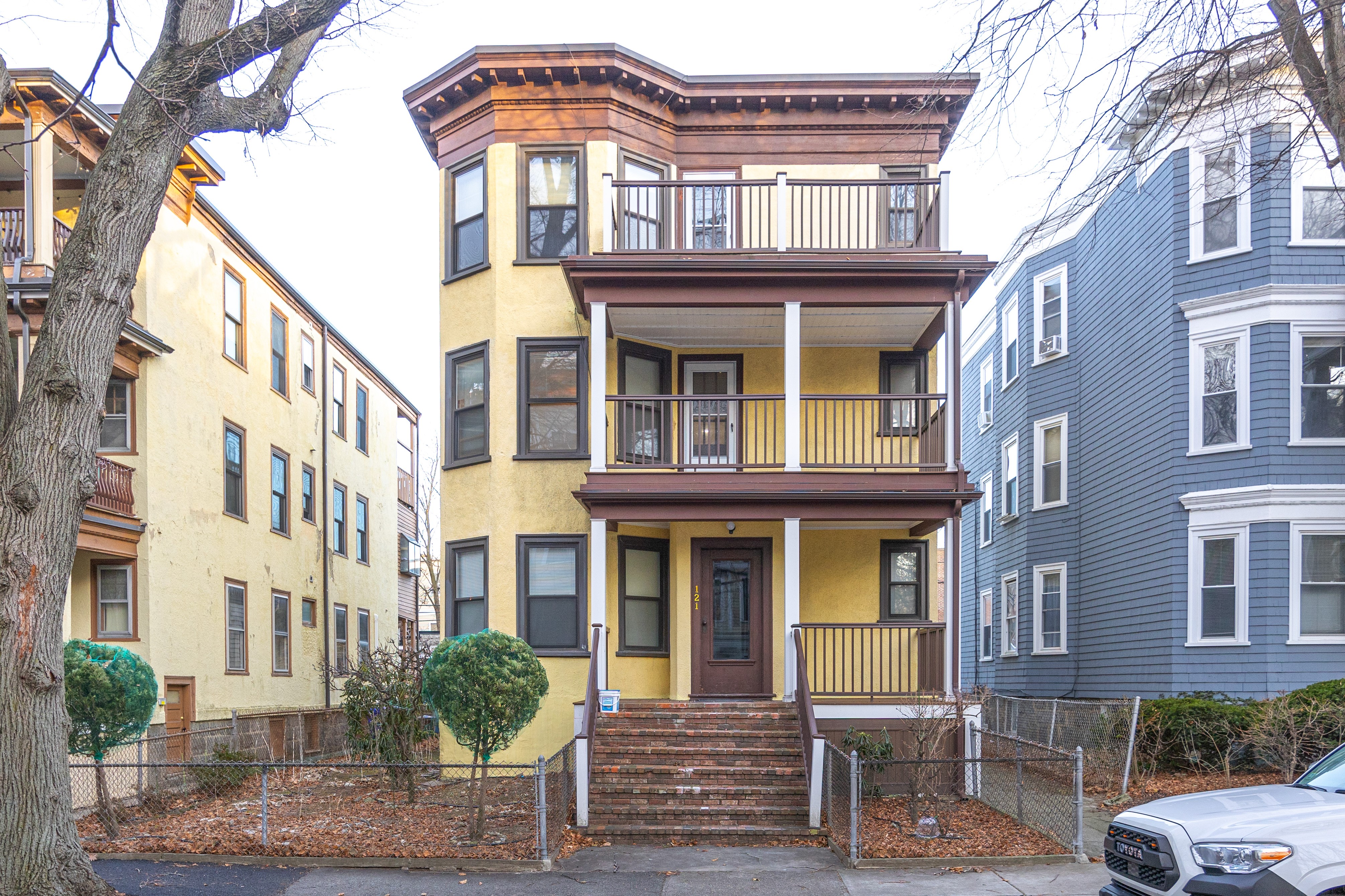 Photos of apartment on Browne St.,Brookline MA 02446