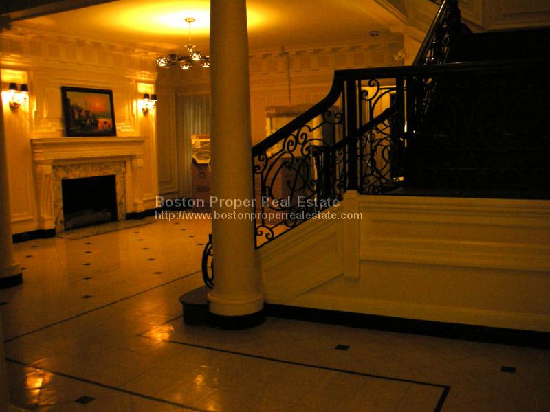 403 Commonwealth Ave, Back Bay