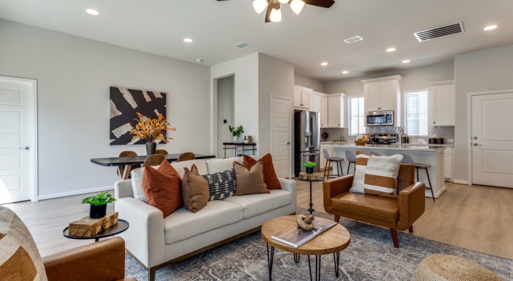 550 North W E Crawford Ave. - 2,250USD / month