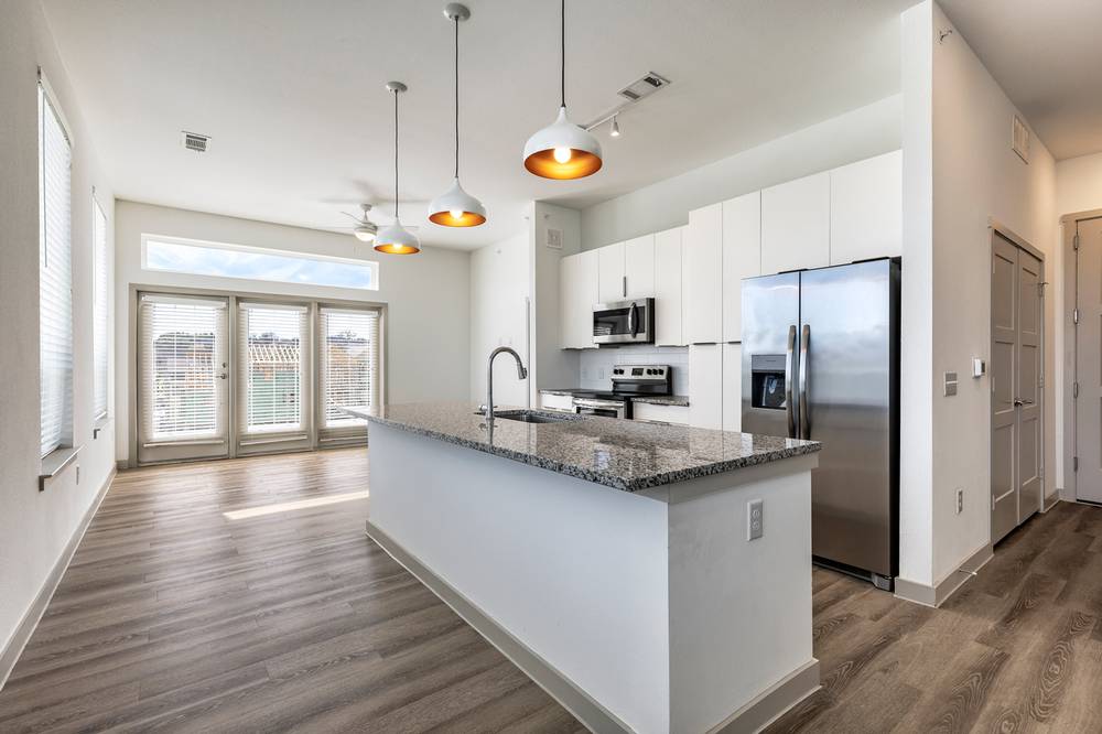 1700 Willow Creek, Austin, TX - 1,195 USD/ month