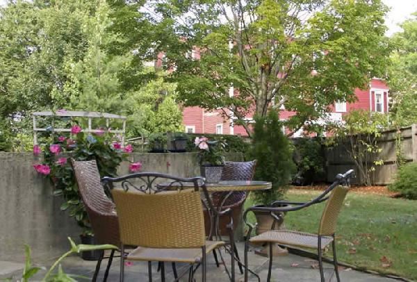 345 Franklin St, Riverside