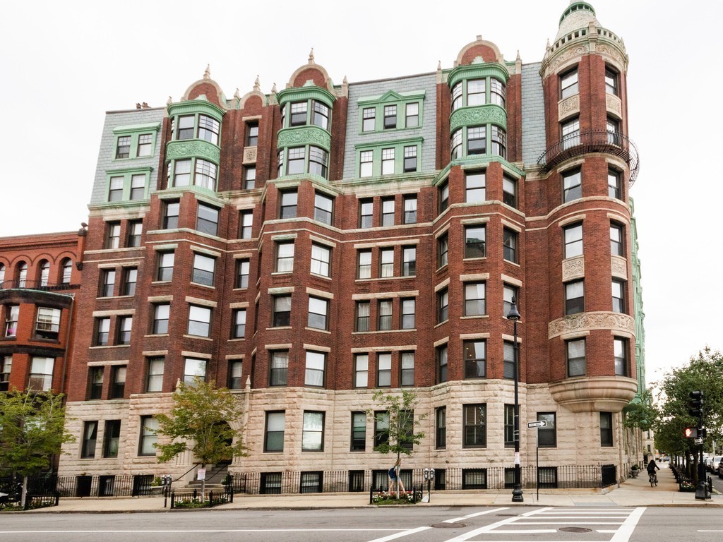 Photos of apartment on Charlesgate E,Boston MA 02215