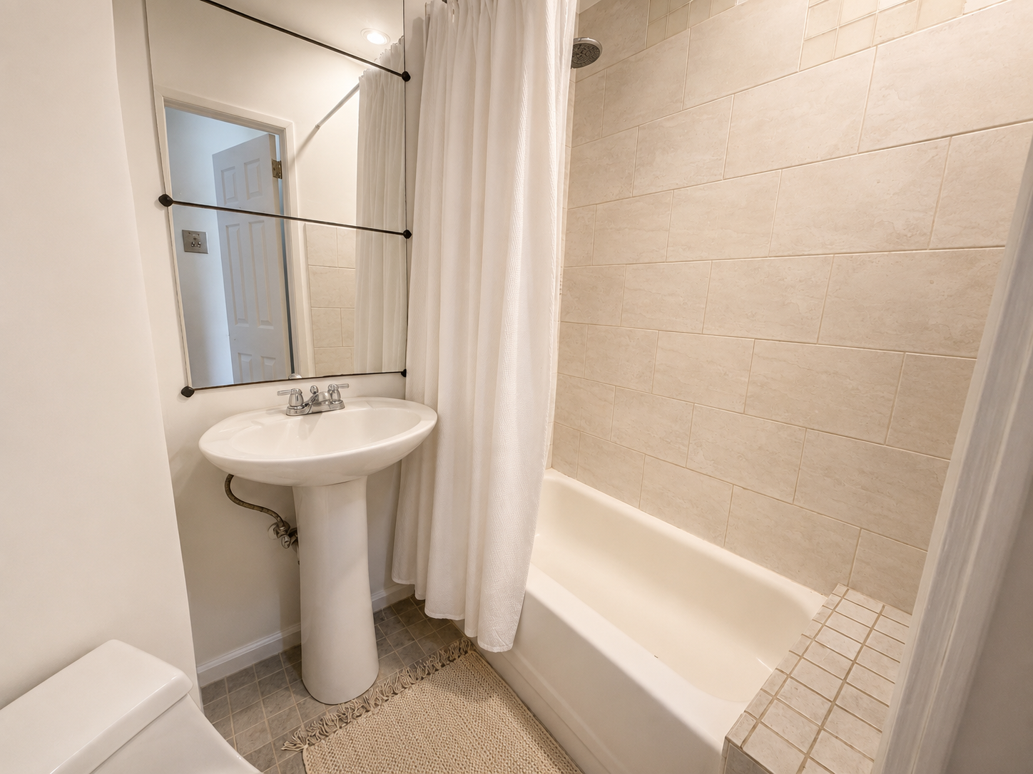 Photos of apartment on Commonwealth Ave.,Boston MA 02132