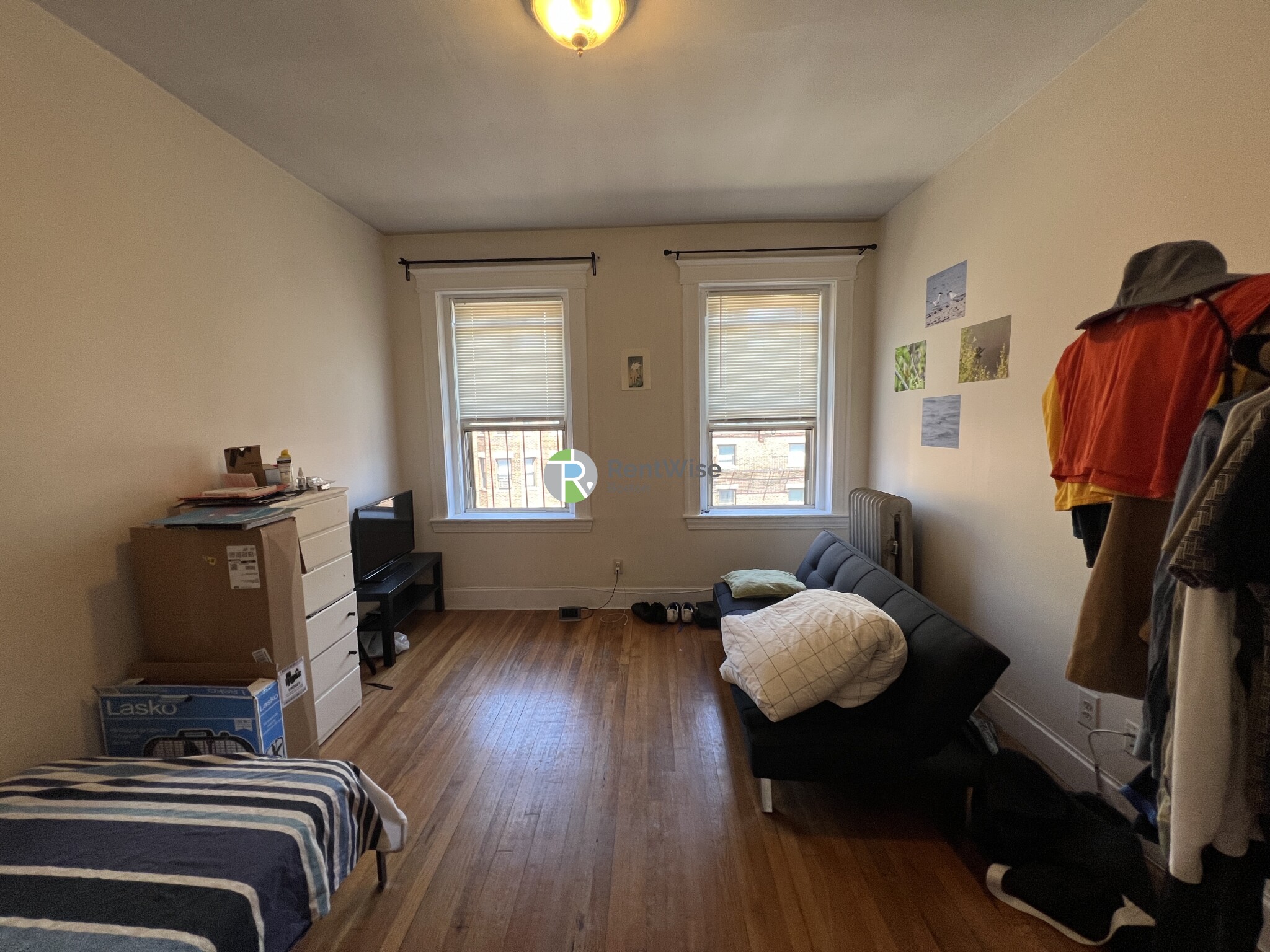 https://ygl-photos.s3.us-west-004.backblazeb2.com/16004O681137c938c52.jpg