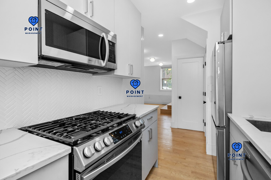 Photos of apartment on Morris St.,Boston MA 02128