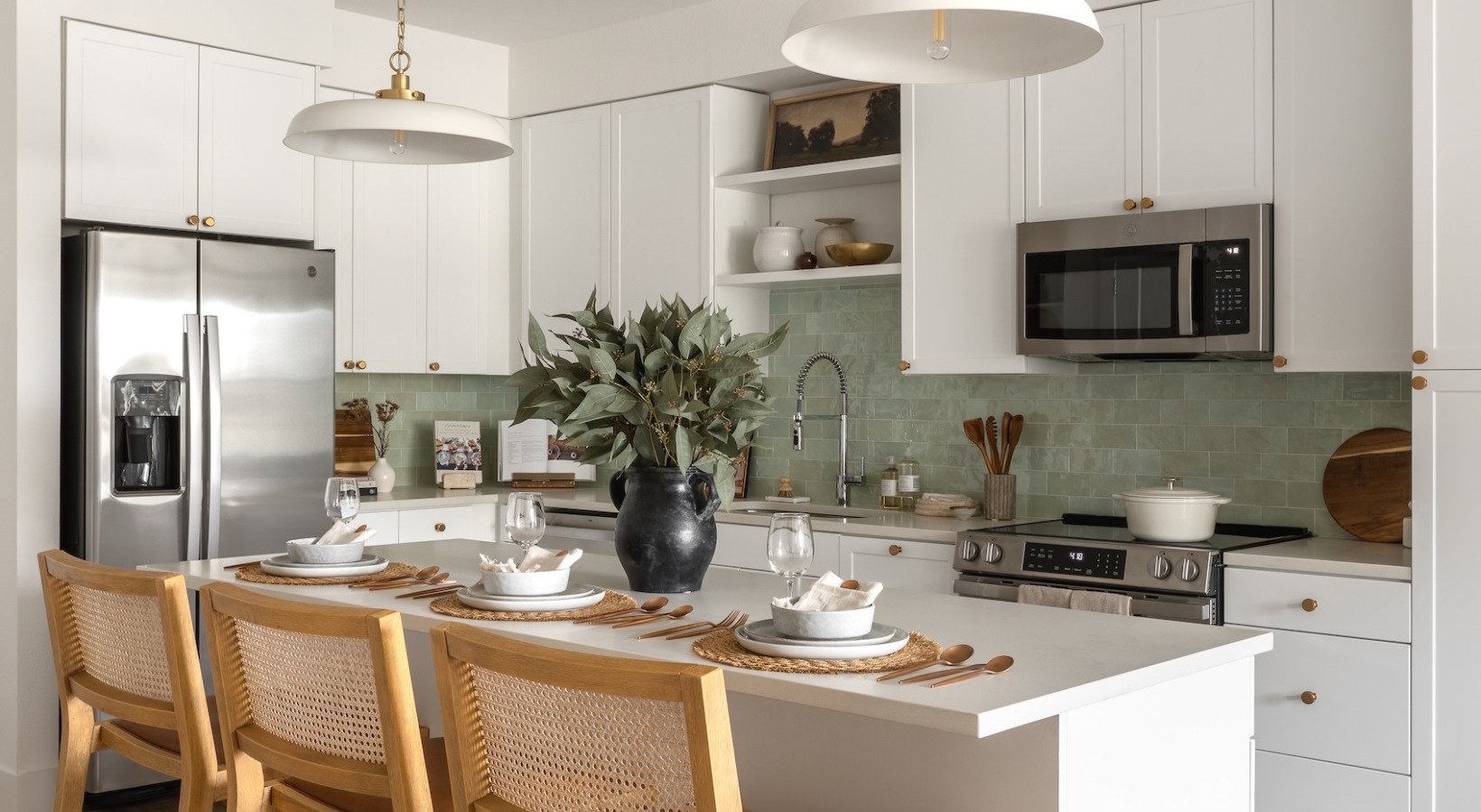 14305 Tandem Blvd. - 1,675USD / month