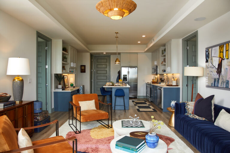 13460 Lyndhurst St., Austin, TX - 2,600 USD/ month