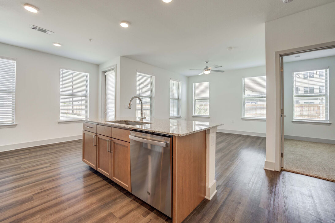 2601 North Austin Ave., Georgetown, TX - 1,030 USD/ month