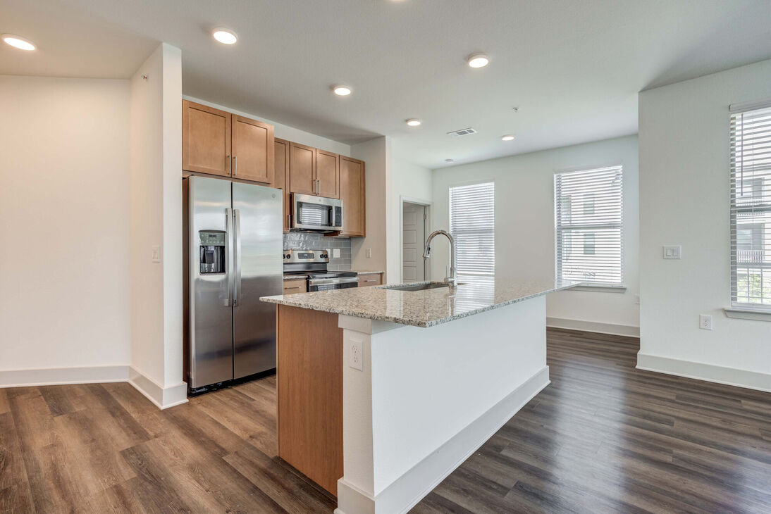 2601 North Austin Ave., Georgetown, TX - 1,820 USD/ month