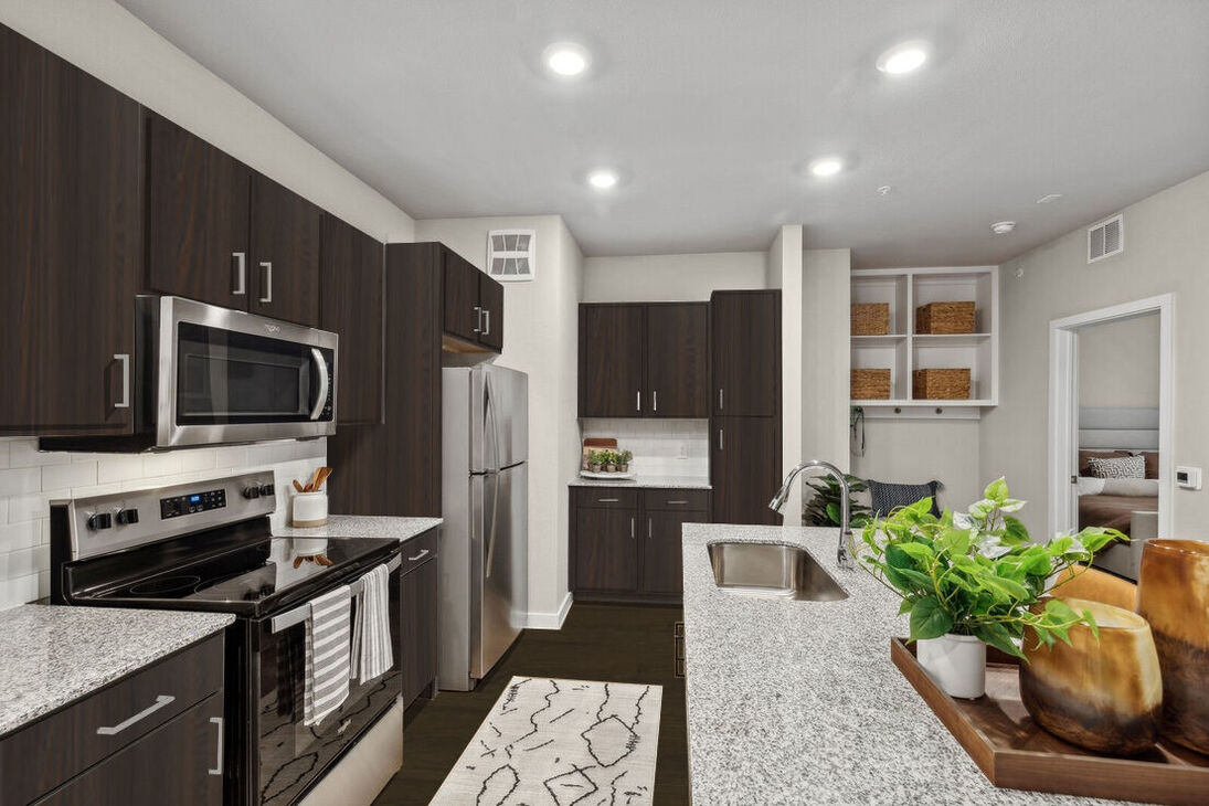 2290 Forum Dr., Grand Prairie, TX - 1,190 USD/ month