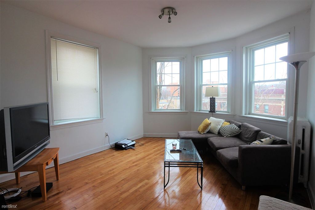Photos of apartment on Gardena St.,Boston MA 02135
