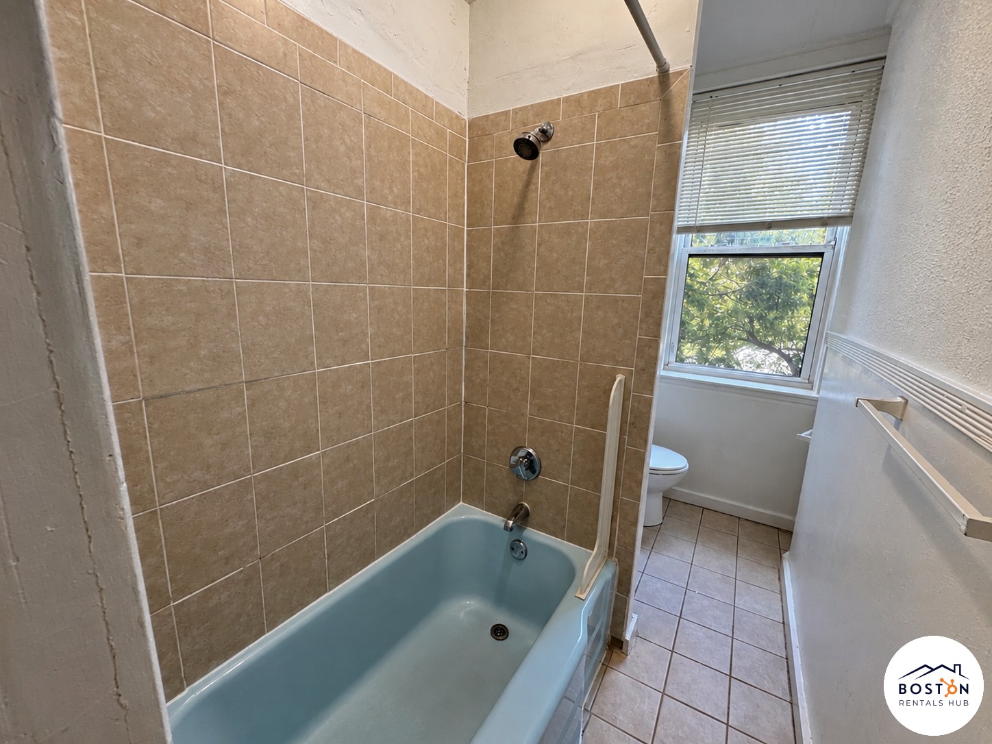 352 Riverway — Mission Hill