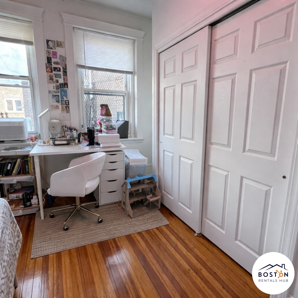 64 Hemenway St. — Fenway