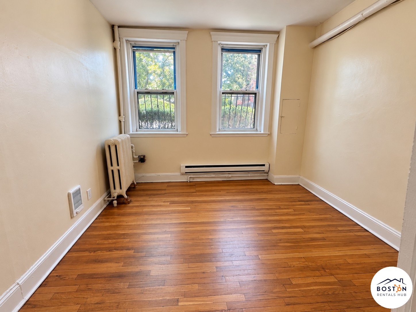352 Riverway — Mission Hill
